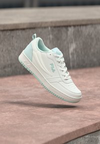 Δεν επιλέχθηκε, white/soothing sea