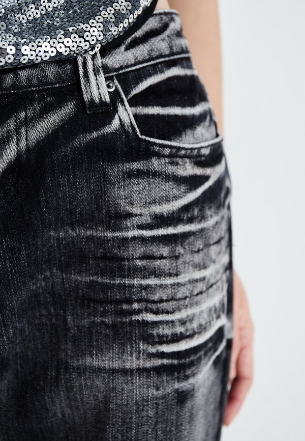 DRIFT - Flared Jeans3