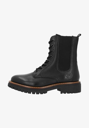 Czarny skórzany botek za kostkę z teksturowanym bocznym panelem, zaokrąglonym noskiem, sznurowanym fasonem i wytrzymałą podeszwą, z brązowym akcentem ozdobnym oraz logo.