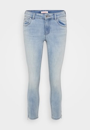 ONLY Petite ONLKENDELL - Ļoti pieguloši džinsi - light medium blue denim