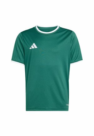 Camiseta deportiva verde de manga corta con ribete blanco en el cuello y las mangas, con un logotipo blanco de Adidas en la parte superior izquierda del pecho.