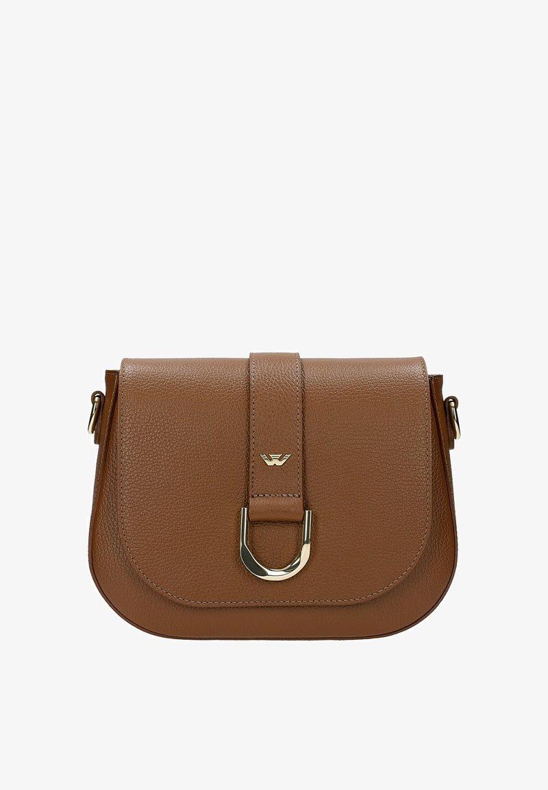 Brązowa skórzana torebka na ramię z klapą, złotymi okuciami i wyraźnym okrągłym akcentem. Charakteryzuje się fakturowaną powierzchnią i minimalistycznym designem.