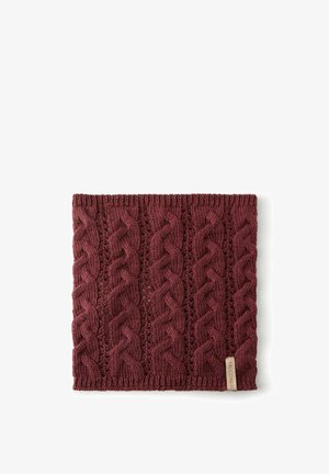 Szalik warkoczowy w kolorze bordowym, z teksturowanym wzorem. Miękki materiał z metką po boku. Prostokątny kształt, odpowiedni na chłodniejsze dni.
