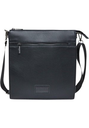 Musta nahkainen viestintälaatikko, jossa on teksturoitu pinta, ylhäällä vetoketju ja edessä vetoketjullinen tasku. Säädettävä olkahihna.