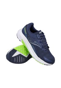 Zapatillas deportivas de malla en color navy con acentos en blanco y verde neón. Presentan una suela texturizada y puntera reforzada. Diseño con cordones y marca en el lateral.