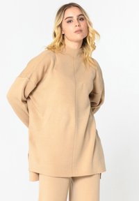 Cesare Gaspari OVERSIZED JUMPER AND PANTS - Trainingspak - beige