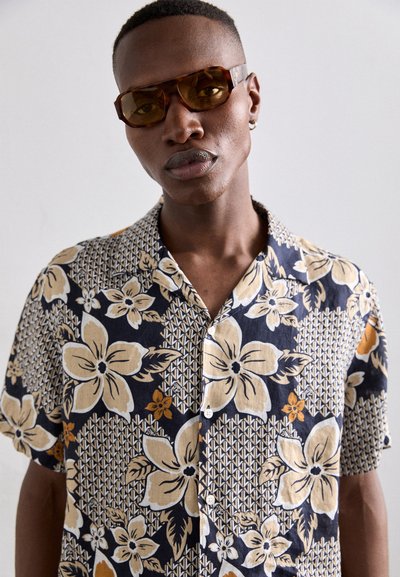 J.LINDEBERG ELIO ISLAND FLORAL - Shirt - safari