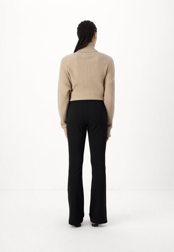 JXNANCY FLARED PANT - Trousers4