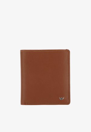 Portefeuille bifold en cuir marron avec coutures visibles et petit logo métallique dans le coin inférieur droit sur fond blanc.