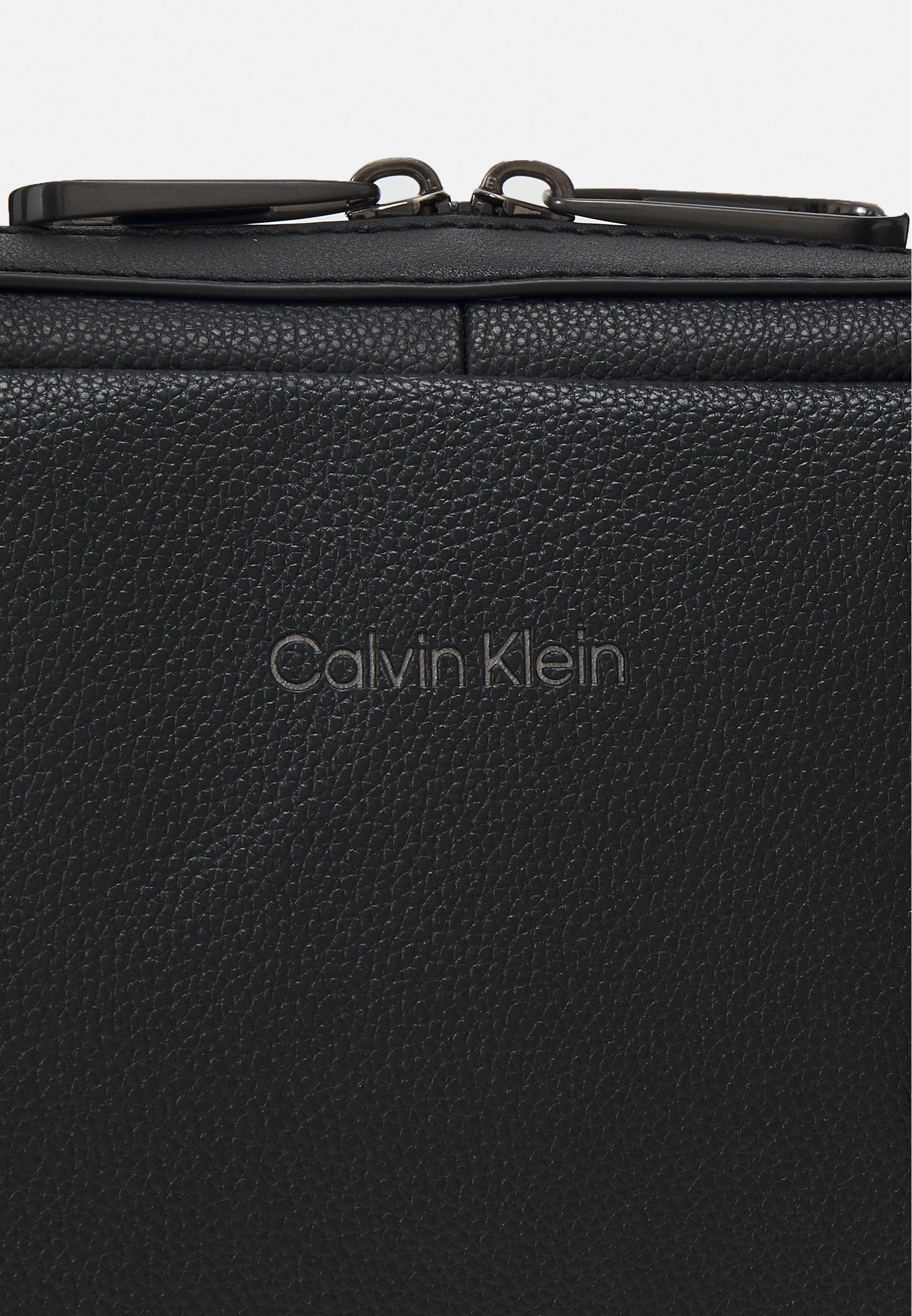 Calvin Klein WARMTH LAPTOP BAG - Funda para portátil - black/negro -  Zalando.es