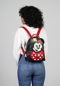 Karactermania HEADY CASUAL - Mochila - Minnie black-red