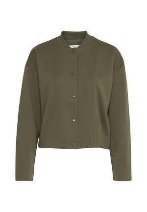 Olivgrüne, kurz geschnittene Jacke mit Rundhalsausschnitt, ausgestattet mit einer durchgehenden Knopfleiste und strukturierter Oberfläche für einen glatten Finish.