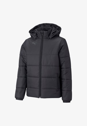 Zwarte pufferjack met capuchon, gewatteerd ontwerp, voorkant met rits en zijzakken. Bevat een subtiele logo op het bovenste deel van de linkerkant van de borst.