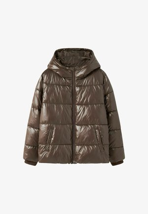 Braune Pufferjacke mit glänzender Oberfläche, Kapuze, Reißverschluss vorne und zwei Seitentaschen. Verfügt über ein gesteppte Design mit horizontalen Nähten.