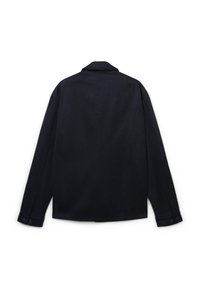 Camicia nera a maniche lunghe con una texture liscia, colletto a punte e polsini bottonati. Il retro presenta un design pulito e semplice.