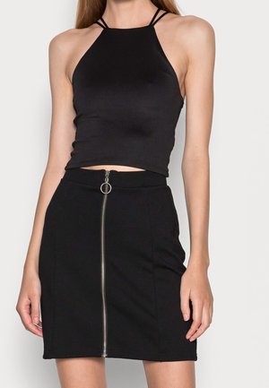 Top - black