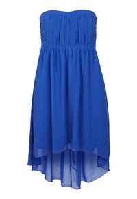 Modrá bezramenná šaty s skládáním v těle, splývavou látkou a asymetrickým spodním lemem. Materiál je lehký a hladký.