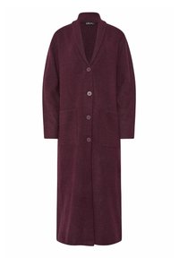 Burgundy lång kofta i mjukt tyg med sjalkrage, fem knappar och två framfickor. Texturerad yta.