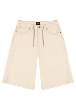 Pantaloni scurți din denim bej, până la genunchi, cu nasture în față, șnur, bucle pentru curea și cinci buzunare, eticheta mărcii Lee pe talie.