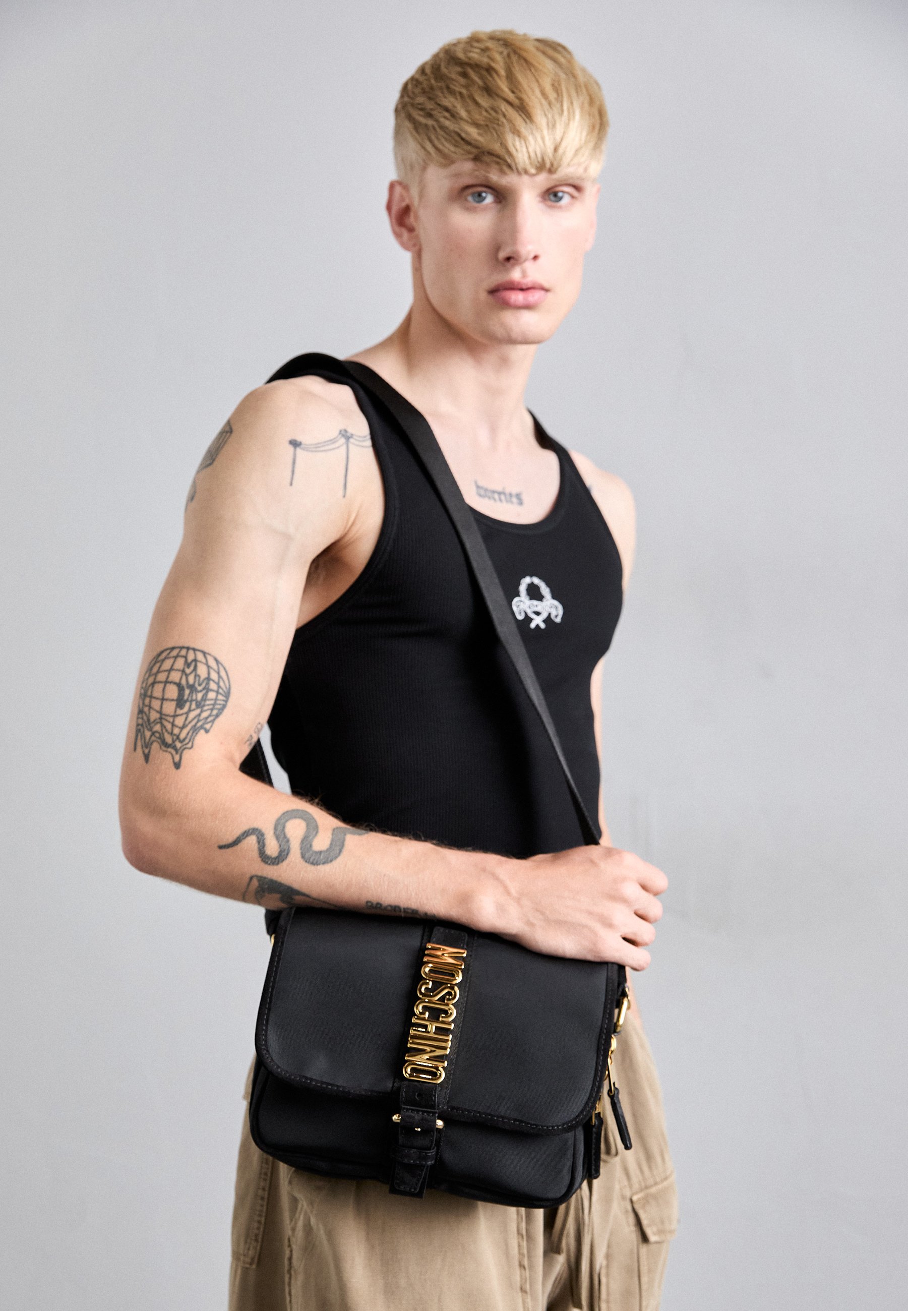 MOSCHINO BORSA - Cross body bag - nero/black - Zalando.co.uk