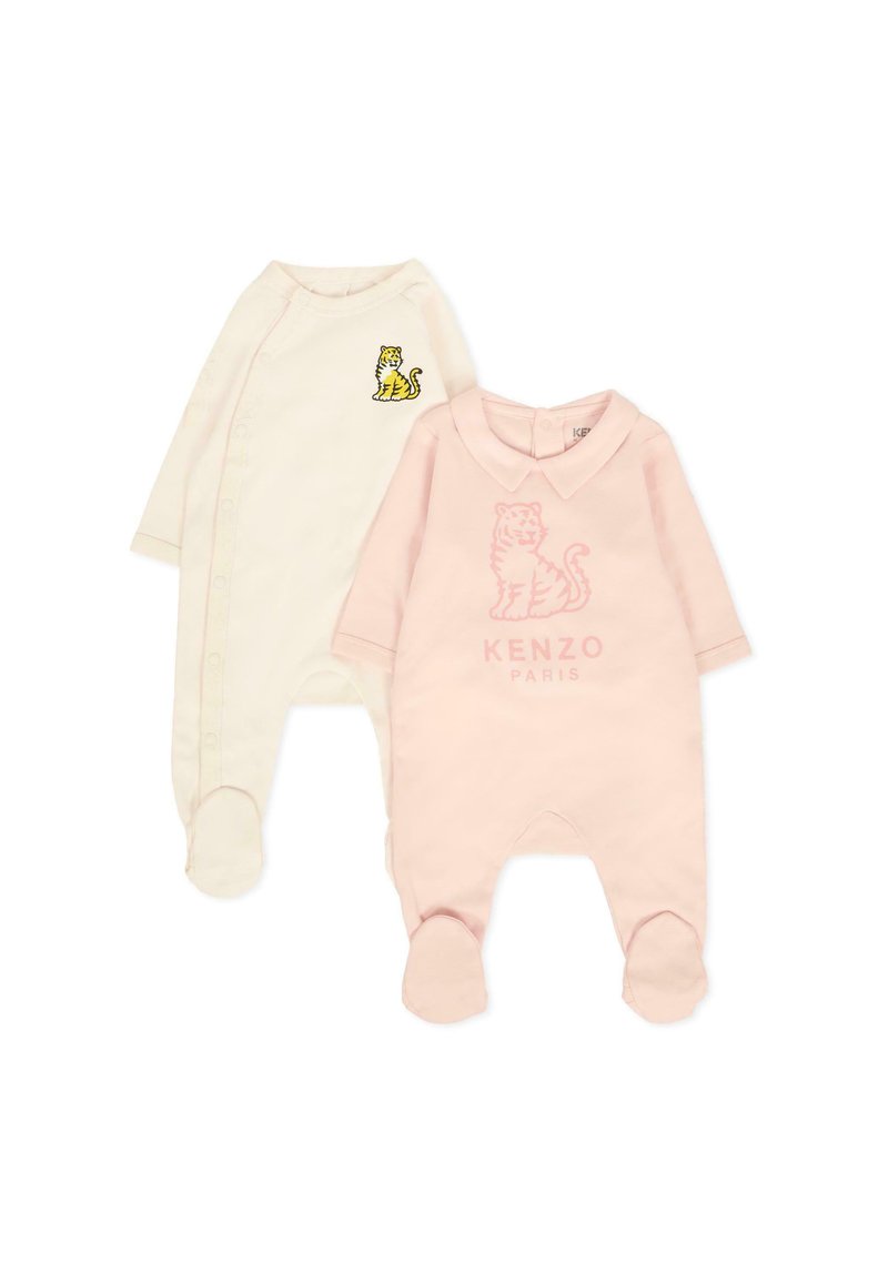 Due body neonato: uno crema con stampa di tigre gialla e chiusura a scatto, l'altro rosa chiaro con design di tigre in rilievo e colletto.