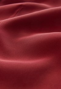 Unselected, red