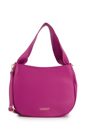 Rosa Lederhandtasche mit runder Form, verstellbarem Schultergurt und goldenen Beschlägen. Verfügt über eine strukturierte Oberfläche und ein Logoplate.