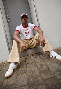 Nike Performance POLAND biały