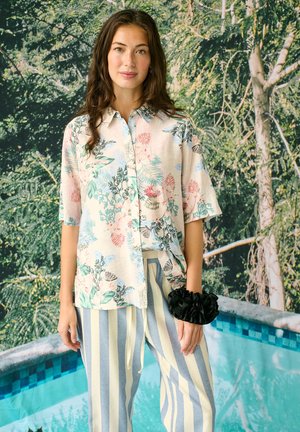 Culture CUKAPINA CULOTTE PANTS - Püksid - whitecap/blue stripe