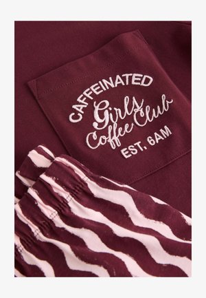 Next, PETITE FIT - SHORT PYJAMAS SET . - Nattøj sæt - burgundy red pink wobbly stripe