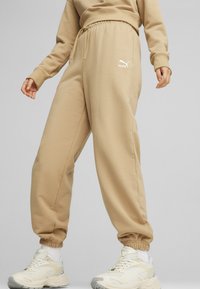 Puma BETTER CLASSICS - Tréningruha alsók - prairie tan