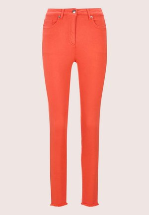 Schmal geschnittene Jeans aus leuchtend orangefarbenem Denim mit fünf Taschen, Knopfverschluss und fransigen Säumen an den Knöcheln.