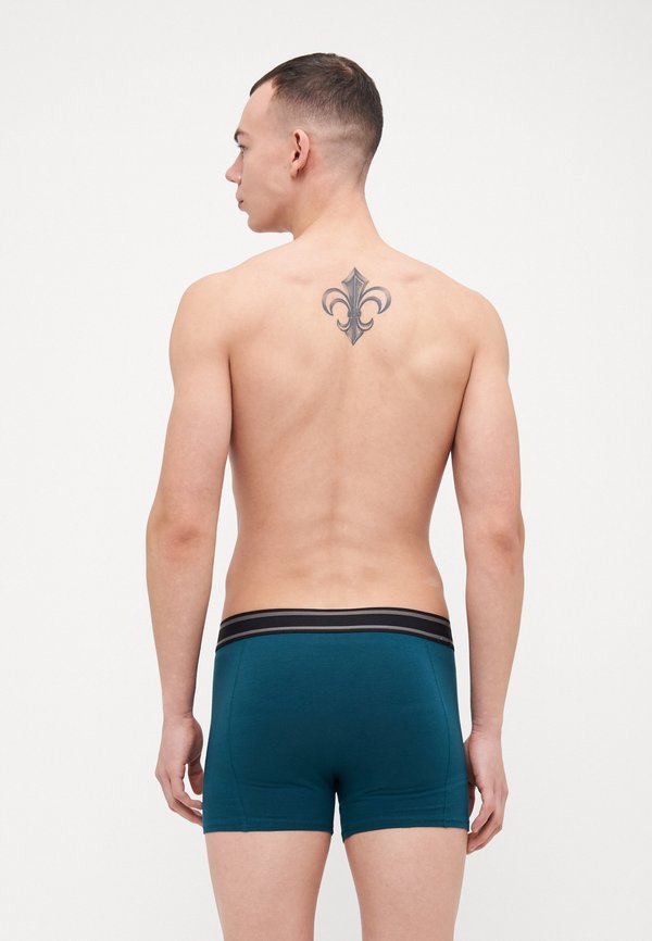 JACAIDEN SOLID TRUNKS 3 PACK  - Trunks4