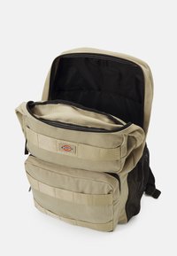 Dickies DUCK UTILITY BACKPACK UNISEX - Turistinė kuprinė - desert sand