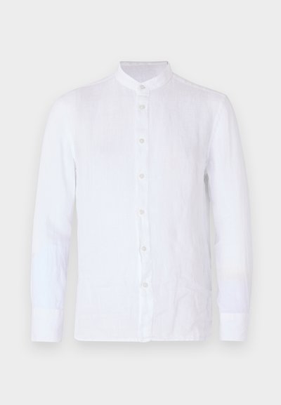 Balta ilgomis rankovėmis marškiniai, pagaminti iš lengvo lino, su mandarinio tipo apykakle, priekiniais mygtukais ir minkštu, tekstūruotu paviršiumi.