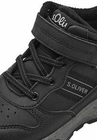 s.Oliver Visoke tenisice - black