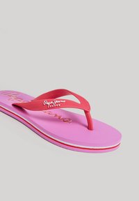 Pepe Jeans BAY BEACH BRAND - Allassandaalit - washed red