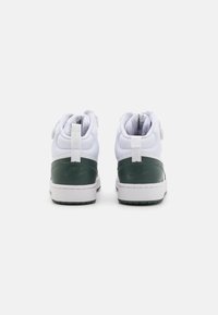 Nike Sportswear COURT BOROUGH MID 2 UNISEX - Visoki športni copati - white/vintage green