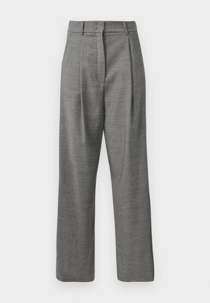 Pantalons gris taille haute avec un petit motif à carreaux, plis avant, passants de ceinture et jambes droites sur fond blanc.
