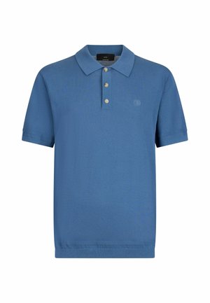 Sinine lühikeste varrukatega polo-särk, millel on kolm nuppu ja vasakul rinnal väike tikitud logo.