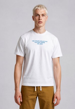 Unless Collective, UNLESS COLLECTIVE NATURAL GOODS NATURAL GOODS - T-shirt imprimé - white