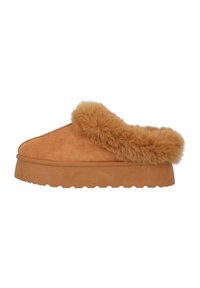 Tan slippers med blødt faux fur-pynt, lavet af ruskind-lignende materiale, med en tyk sål med tekstureret greb for stabilitet.
