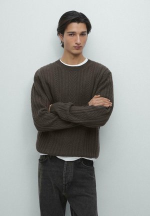 WITH TEXTURED DETAIL - Strickpullover - dark brown