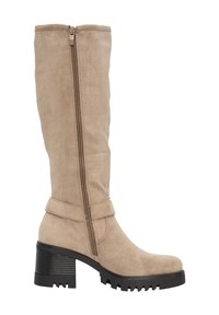 Beige imitation mocka knähöga stövlar med en kraftig svart klack, sidodragkedja och remdetailjer. Slät textur och strömlinjeformad design.