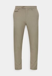 Pantaloni beige slim-fit con chiusura a bottone, tasche laterali, passanti per cintura e una piccola tasca frontale per monete, realizzati in tessuto liscio.