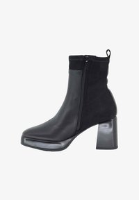 Non selezionato, c black