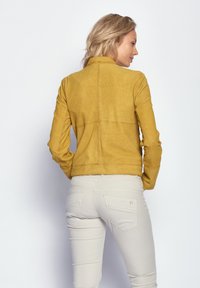 Maze Skinnjacka - yellow