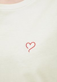 Fransa HEART - Camiseta estampada - blanc de blanc mix