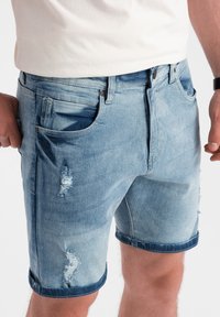 Ombre Shorts vaqueros - light blue