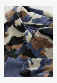 Non selezionato, neutral camo